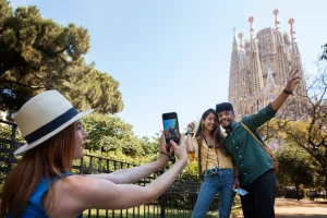 Arraigo social y nuevos requisitos en Barcelona para este año
