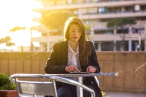 Arraigo laboral en Barcelona requisitos y documentos clave