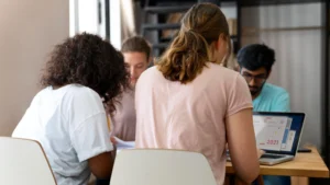 Cursos para arraigo por formación oportunidades en Barcelona